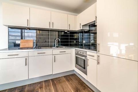 Apartment 2005, The Heart Blue, Media City Uk, Salford, M50 2TH