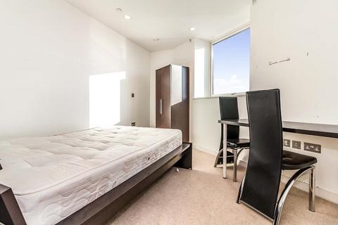 Apartment 2005, The Heart Blue, Media City Uk, Salford, M50 2TH