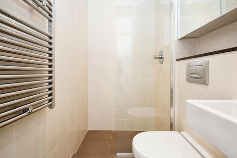 Apartment 1001, The Heart Blue, Media City Uk, Salford, M50 2TJ