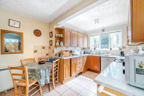 2 bedroom bungalow for sale, Frampton Close, Woodley, Reading