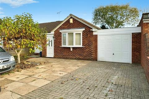 2 bedroom bungalow for sale, Frampton Close, Woodley, Reading