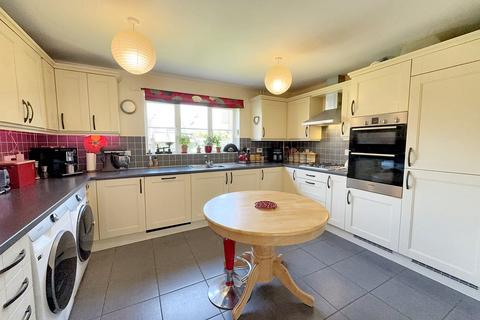 5 bedroom detached house for sale, Castle Gardens, Ipswich IP5