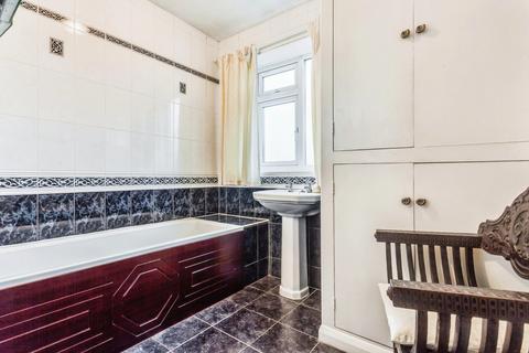 9 Weeland Road, Crofton, Wakefield, WF4 1LS