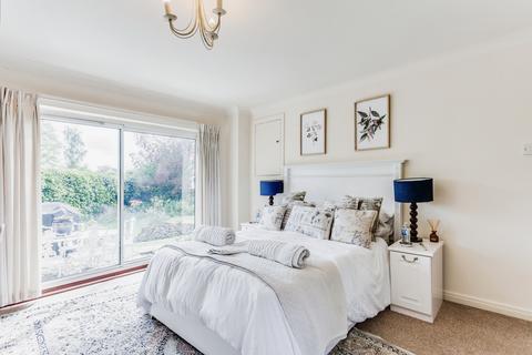 385 Barnsley Road, Wakefield, WF2 6BA
