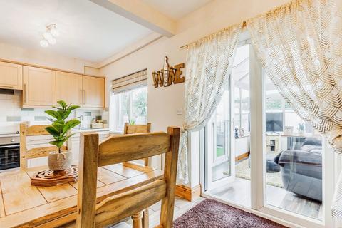 69 Harewood Road, Wakefield, WF1 4BW