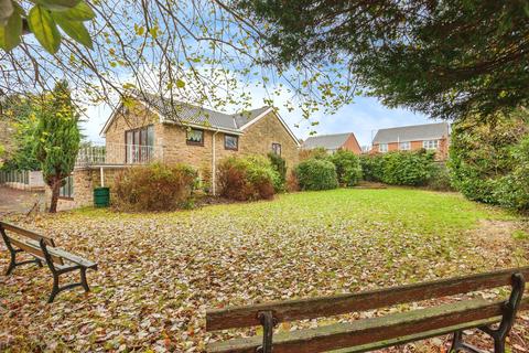 undefined, Field Lane, Wakefield WF2