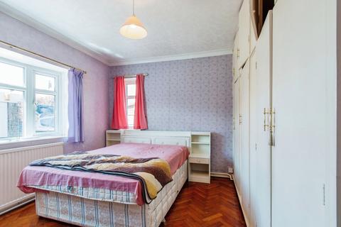 30 Field Lane, Wakefield, WF2 7RU