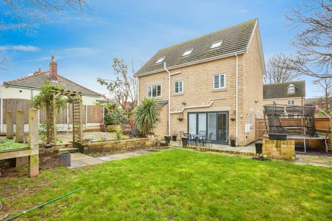 5 bedroom detached house for sale, The Sycamores, West Yorkshire WF6