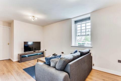 40, Parklands Manor Tuke Grove, Wakefield, WF1 4AF