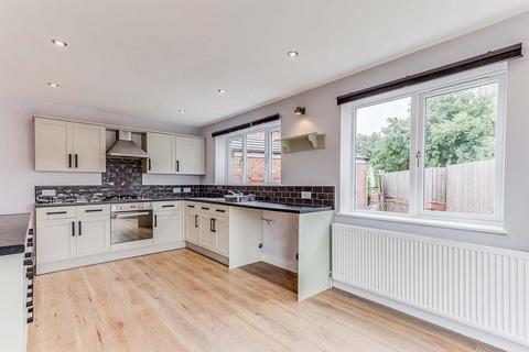 3 bedroom detached house for sale, Altinkool Street, West Yorkshire WF1