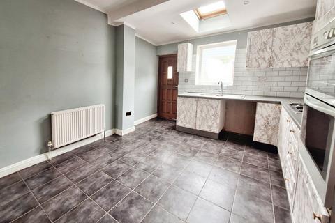 2 bedroom terraced house for sale, West Street, West Yorkshire WF2