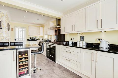 156 Alverthorpe Road, Wakefield, WF2 9PY