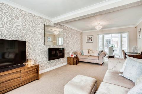 156 Alverthorpe Road, Wakefield, WF2 9PY