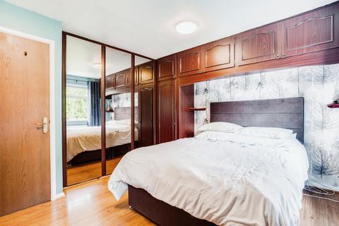 29 Longfellow Grove, Wakefield, WF3 4PL