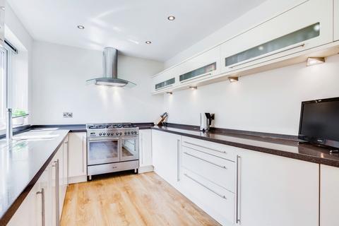 100 Brandy Carr Road, Kirkhamgate, Wakefield, WF2 0RJ