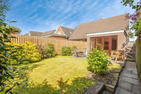 100 Brandy Carr Road, Kirkhamgate, Wakefield, WF2 0RJ