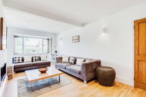 100 Brandy Carr Road, Kirkhamgate, Wakefield, WF2 0RJ