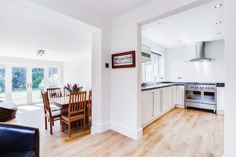 100 Brandy Carr Road, Kirkhamgate, Wakefield, WF2 0RJ
