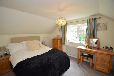 5 bedroom detached house for sale, Tunbury Avenue, Chatham ME5