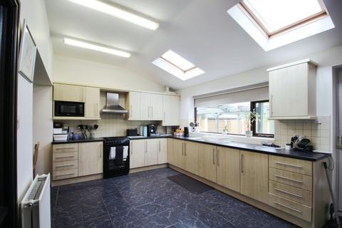 4 bedroom semi-detached house for sale, Gable Avenue, Cheshire SK9