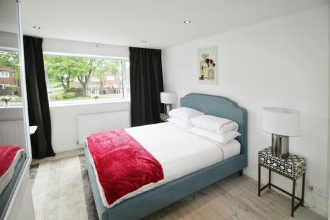 32 Benson Walk, Wilmslow, SK9 2HG