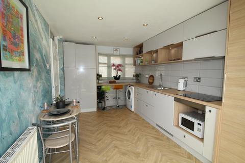 32 Benson Walk, Wilmslow, SK9 2HG