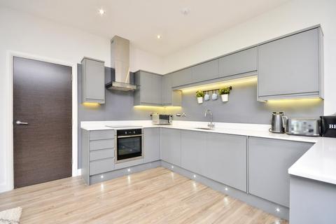 2 bedroom penthouse for sale, Macclesfield Road, Cheshire SK9