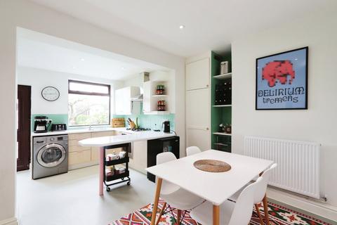 14 Hollythorpe Road, Sheffield, S8 9NE