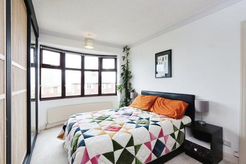 14 Hollythorpe Road, Sheffield, S8 9NE
