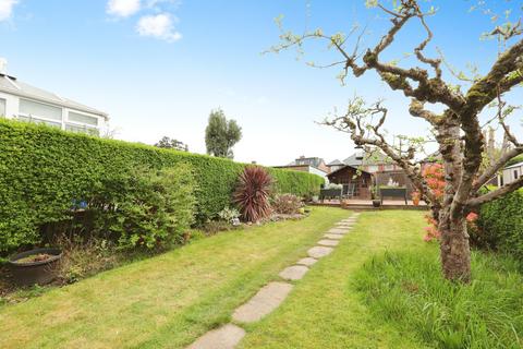 14 Hollythorpe Road, Sheffield, S8 9NE