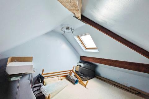 14 Hollythorpe Road, Sheffield, S8 9NE