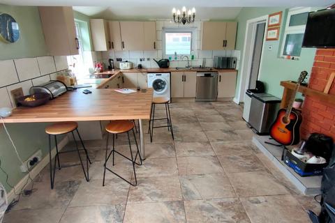 26 Belvedere Drive, Wrexham, LL11 2BG