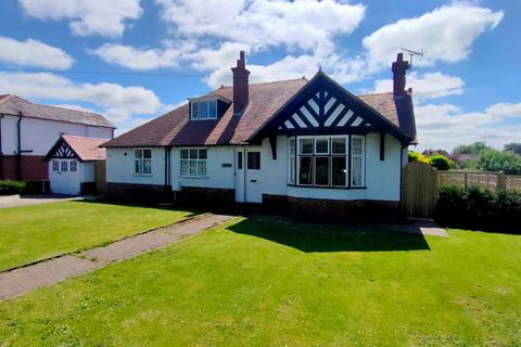 3 bedroom bungalow for sale, Rhosnesni Lane, Wrexham LL12