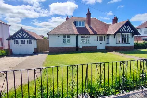 3 bedroom bungalow for sale, Rhosnesni Lane, Wrexham LL12