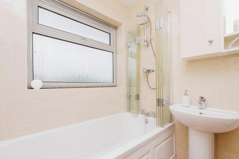 68 Whitethorn Close, York, YO31 9EY