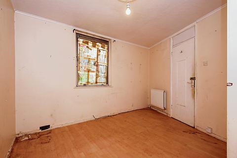 38 Disraeli Close, London, SE28 8AP