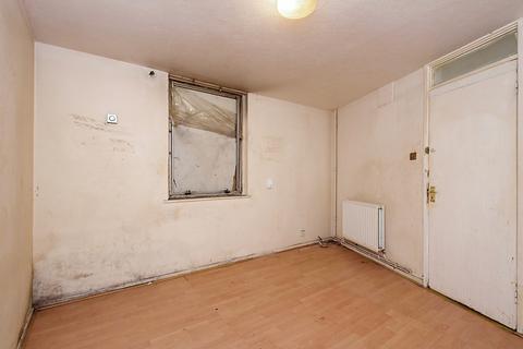 38 Disraeli Close, London, SE28 8AP