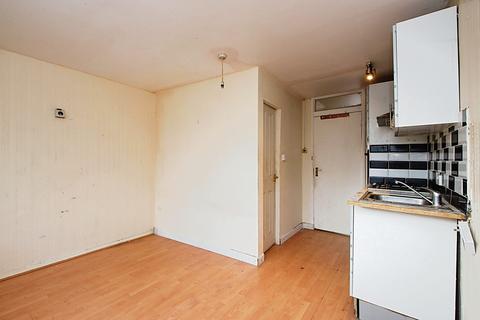 38 Disraeli Close, London, SE28 8AP