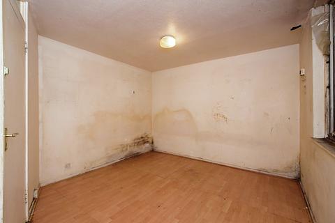 38 Disraeli Close, London, SE28 8AP