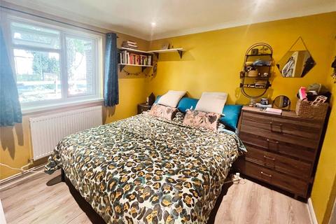 1 bedroom flat for sale, Bledlow Close, London SE28