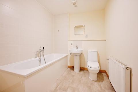 2 bedroom flat to rent, Strothers Lane, Highland IV1