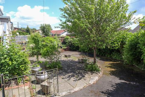 5 Lochknowe Street, Braidwood, Carluke, ML8 5PW