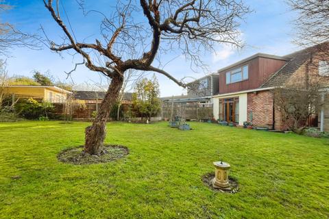 3 bedroom semi-detached house for sale, Fairestone Avenue, Leicester LE3