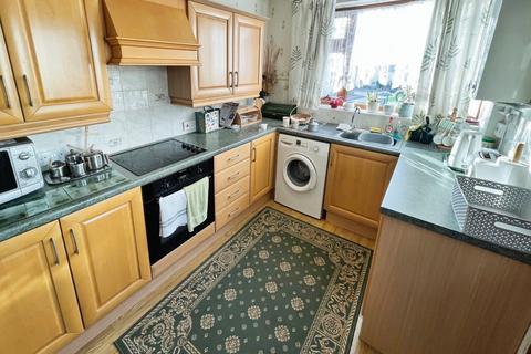 3 bedroom semi-detached house for sale, Fairestone Avenue, Leicester LE3