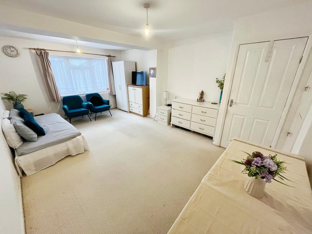 Family Room/Bedroom