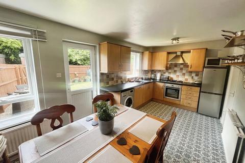 73 Balderstone Close, Leicester, LE5 4ES