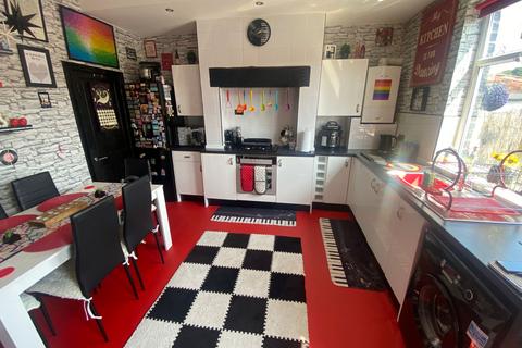 100 Fields New Road, Chadderton, Oldham, OL9 8NH
