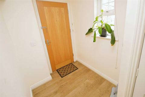 13 Fulmen Close, Lincoln, LN1 1AW