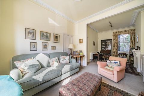 9 Weiss Road, London, SW15 1DH