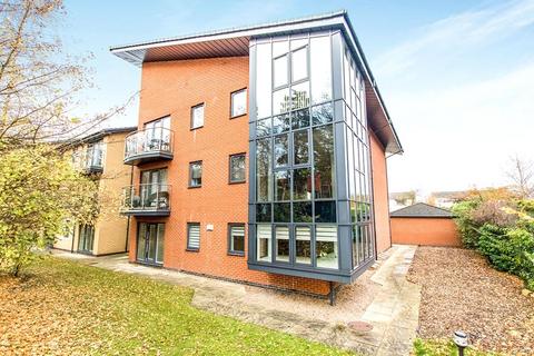 2 bedroom flat for sale, Manton Road, Lincolnshire LN2